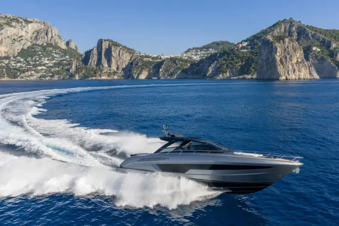 Riva e Range Rover. Italia e Inghilterra. Quando l’eccellenza parla la stessa lingua