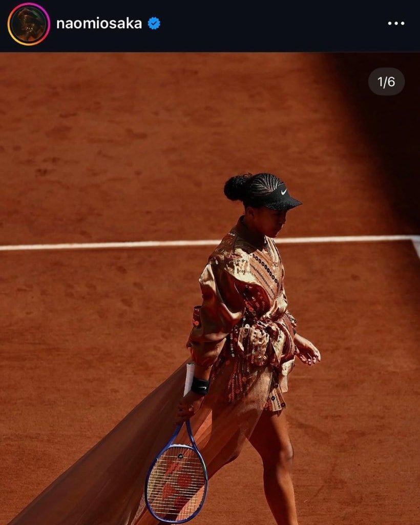 Naomi Osaka con un completo Nike x Kevin Germanier (ph Instagram @naomiosaka)
