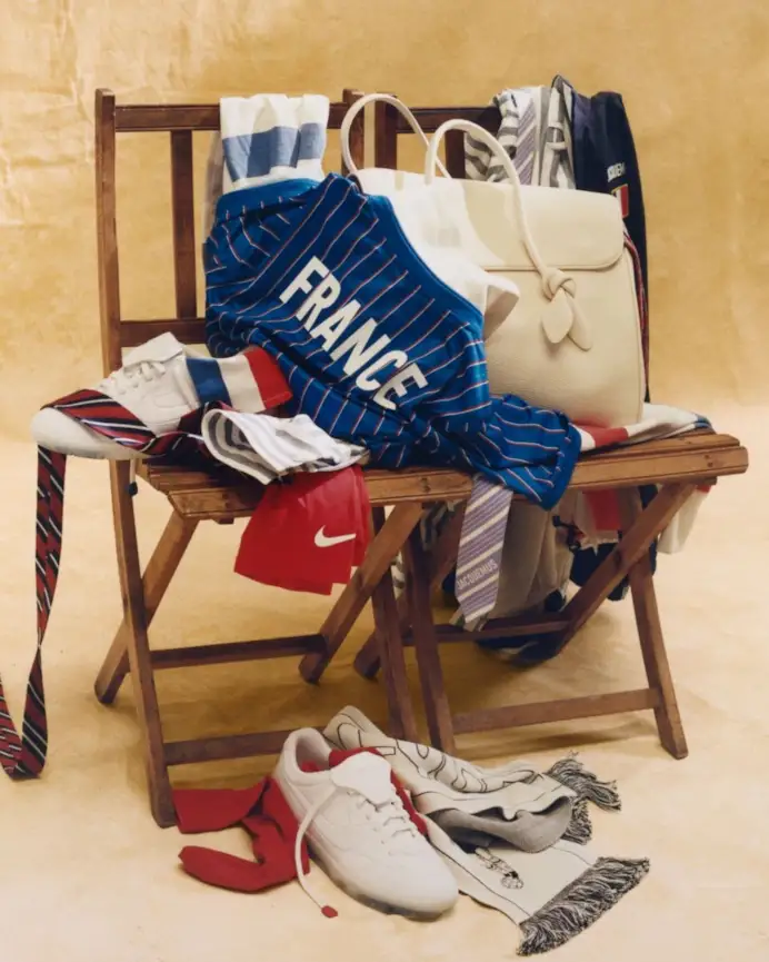 Un'immagine della campagna per la collezione (courtesy Jacquemus)