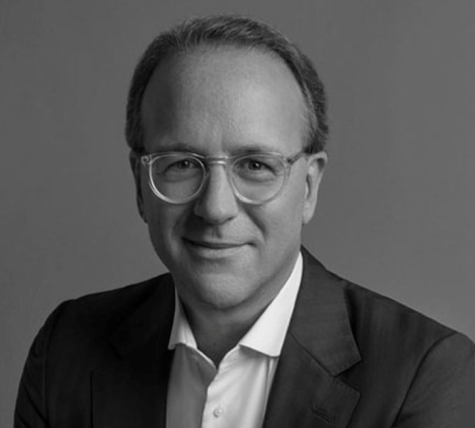Stephane de La Faverie (ph Estée Lauder official website)