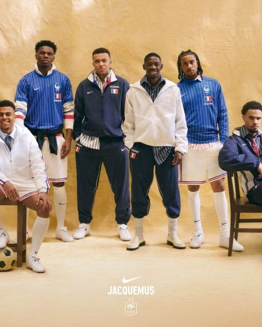 Le divise fuori campo disegnate da Jacquemus con Nike per la Nazionale di calcio francese (courtesy Jacquemus)