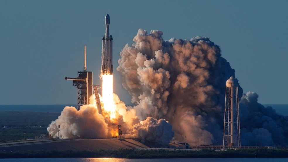SpaceX, prezzo fisso per l’ipo: 135 dollari ad azione. Offerta record da 75 miliardi