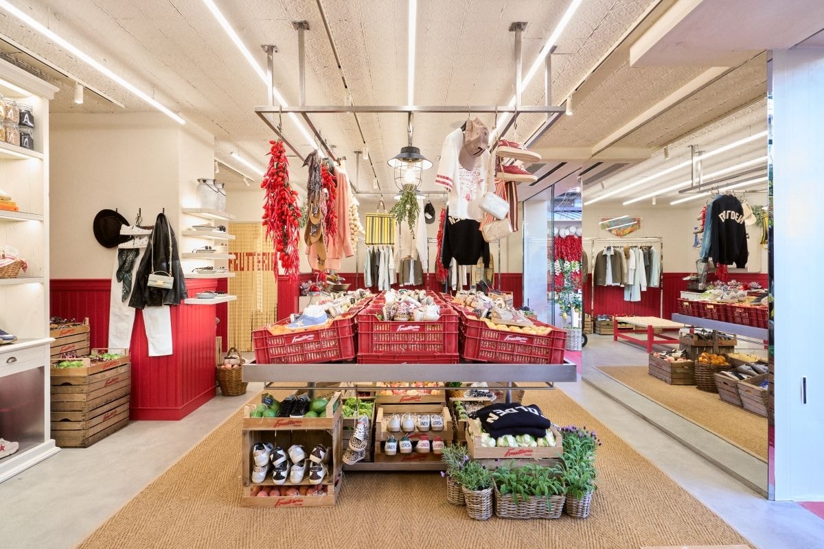 L'interno del concept store Golden Goose a Forte dei Marmi (courtesy Golden Goose)