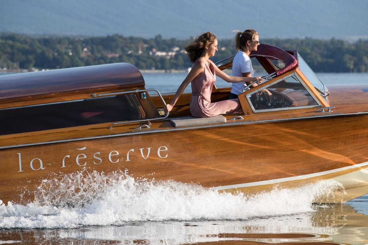 A Ginevra c’è un hotel che sembra un safari di lusso sul lago