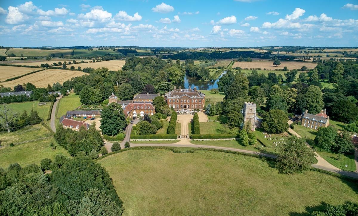 In vendita la villa di Orgoglio e Pregiudizio: la storica tenuta inglese vale 45 milioni