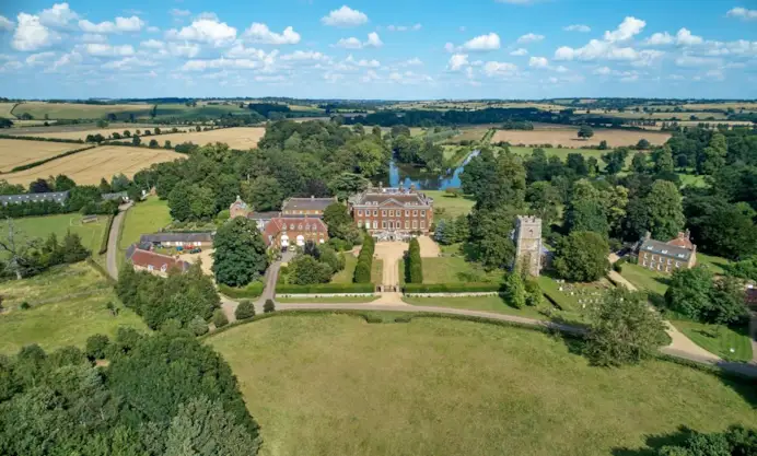 In vendita la villa di Orgoglio e Pregiudizio: la storica tenuta inglese vale 45 milioni