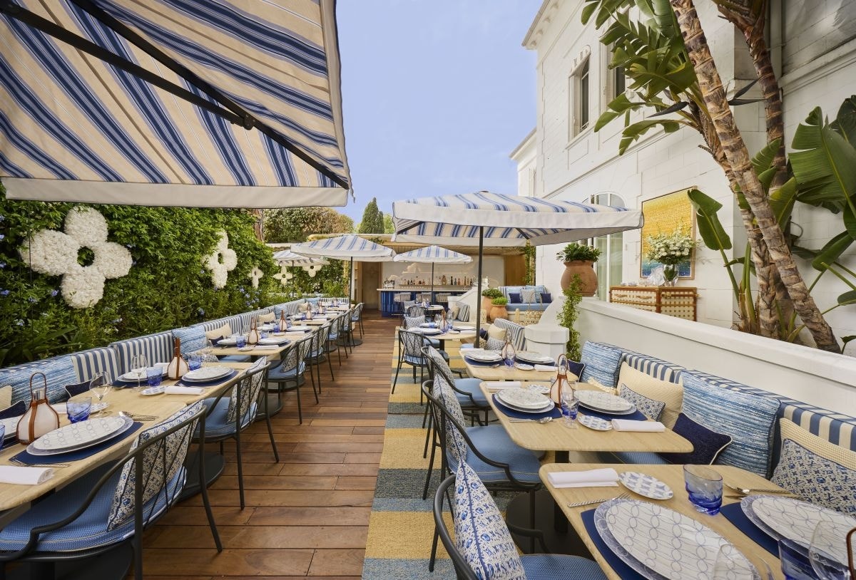Louis Vuitton restaurant di Saint Tropez (courtesy Louis Vuitton)