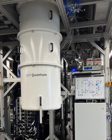 Ibm dopo l’AI punta sul quantum computing: 10 miliardi di investimenti e l’aiuto del governo di Donald Trump