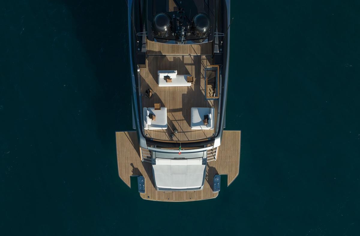 Non basta più guardare il mare: così i nuovi yacht cancellano il confine con l’acqua