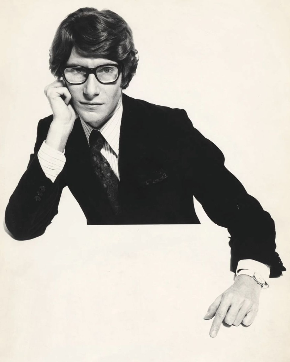 Yves Saint Laurent in uno scatto di Harry Meerson nel 1966 (ph International center of photography official website)