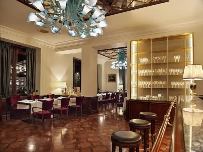 Il fascino segreto di Trieste passa da uno degli hotel più iconici affacciati sul mare