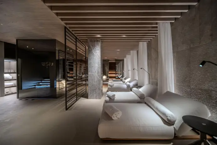 Il fascino segreto di Trieste passa da uno degli hotel più iconici affacciati sul mare