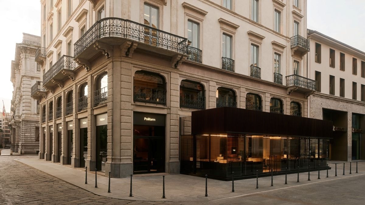 Poliform café (courtesy Poliform)