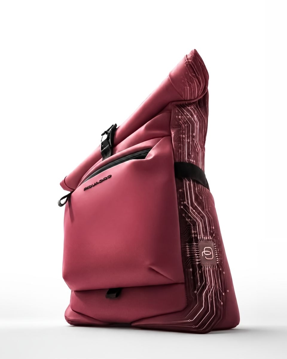 Il nuovo zaino della collezione spring-summer 2027 di Piquadro (courtesy Piquadro)