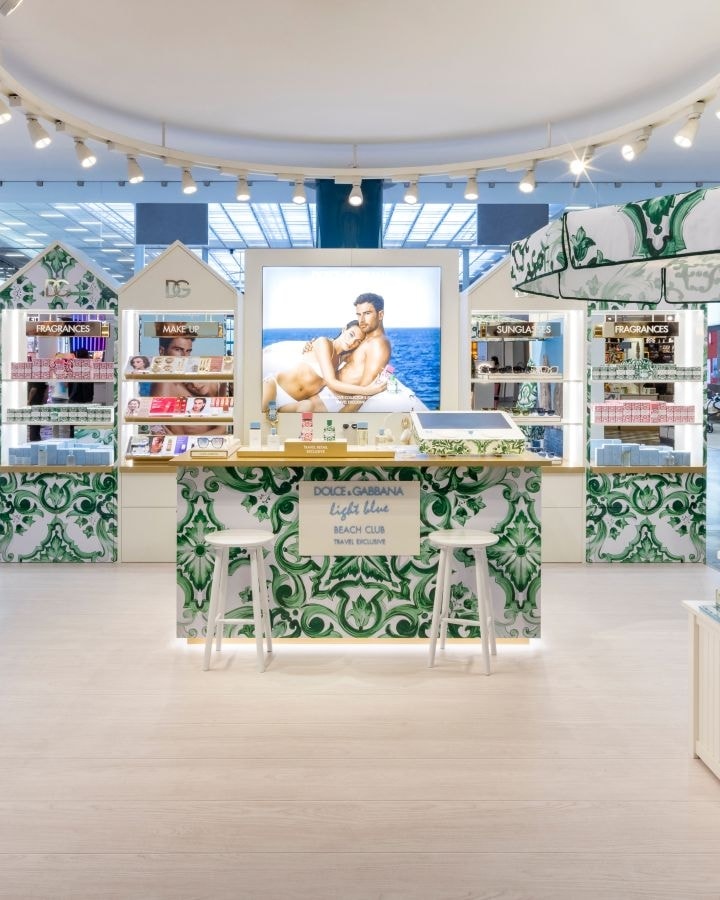 Il pop-up beauty e eyewear di Dolce&Gabbana nell'aeroporto di Charles de Gaulle di Parigi (courtesy Dolce&Gabbana)
