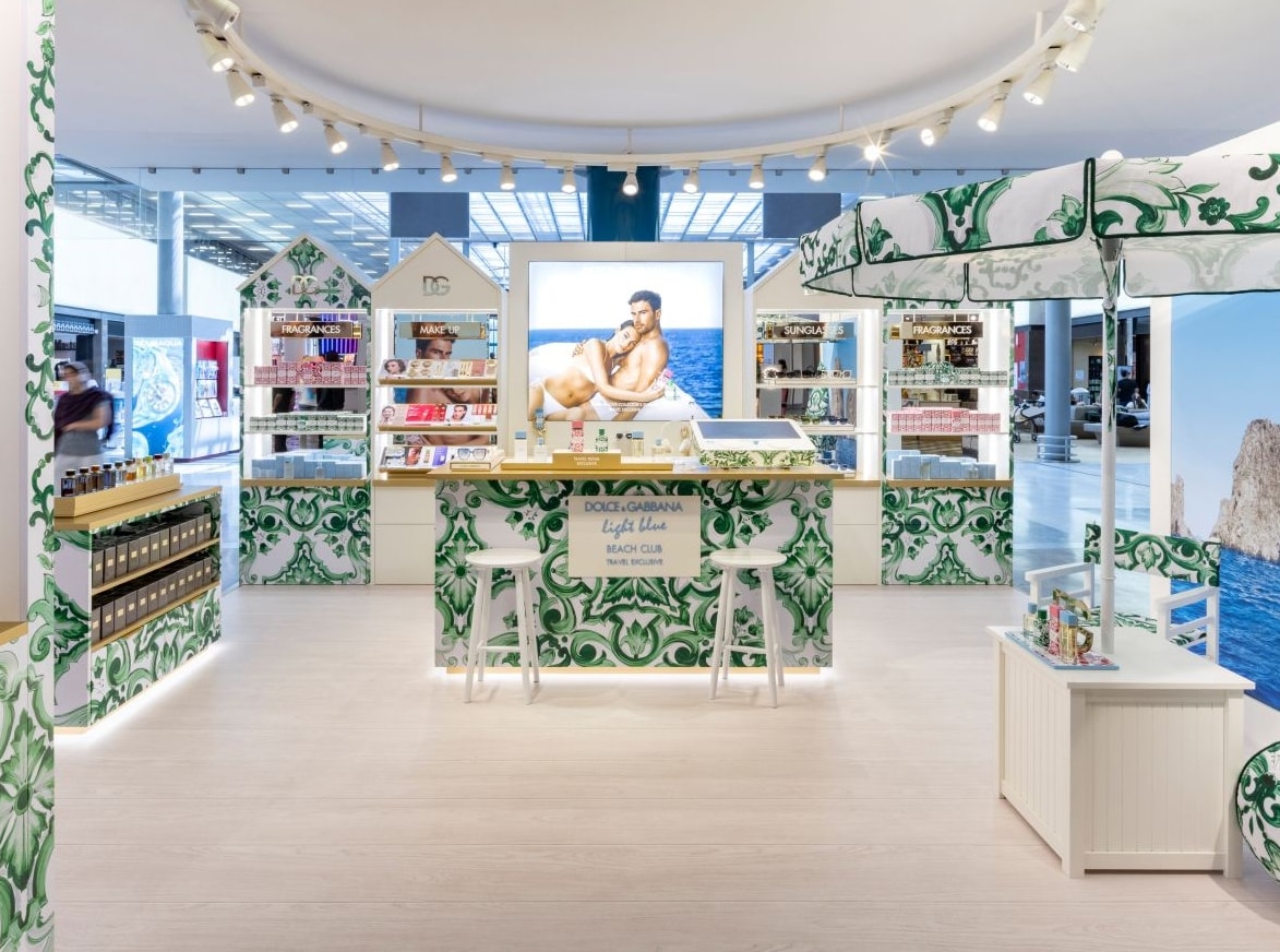 Il pop-up beauty e eyewear di Dolce&Gabbana nell'aeroporto di Charles de Gaulle di Parigi (courtesy Dolce&Gabbana)