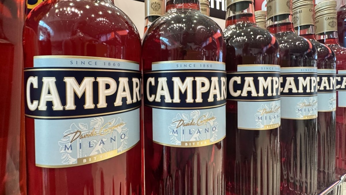 Campari rifinanzia il debito, bond da 500 milioni. Morgan Stanley: l’azione la migliore del settore, ma non è ancora buy