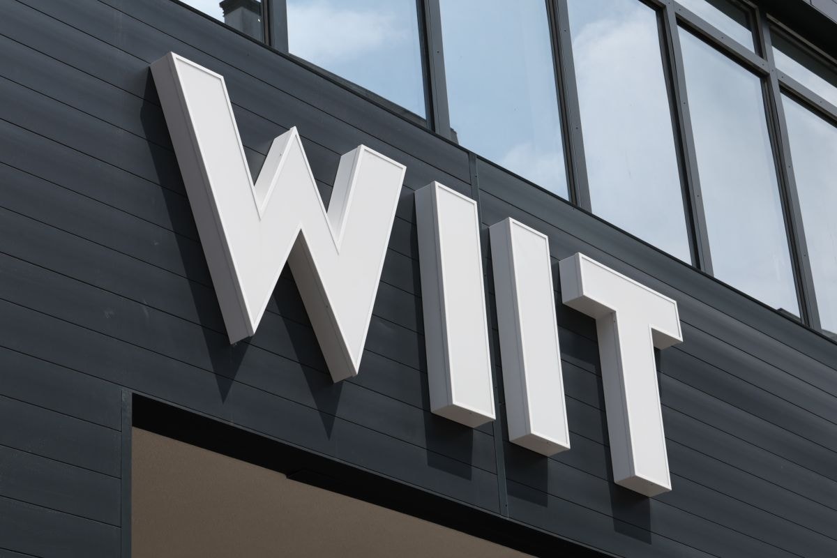 ESTERNO SEDE  LOGO DATA CENTER WIIT