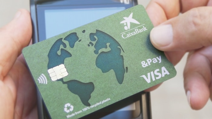 App di pagamento, wallet e AI: come cambia lo shopping. Nel 2030 gli acquisti online potrebbero superare quelli in negozio