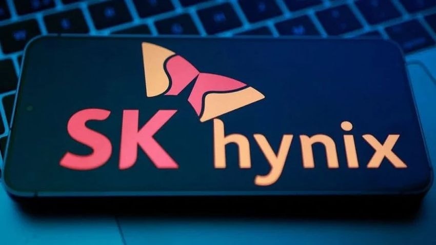 Asia, Sk Hynix rimbalza: vuole triplicare la capacità produttiva di wafer. Multa record a Coupang