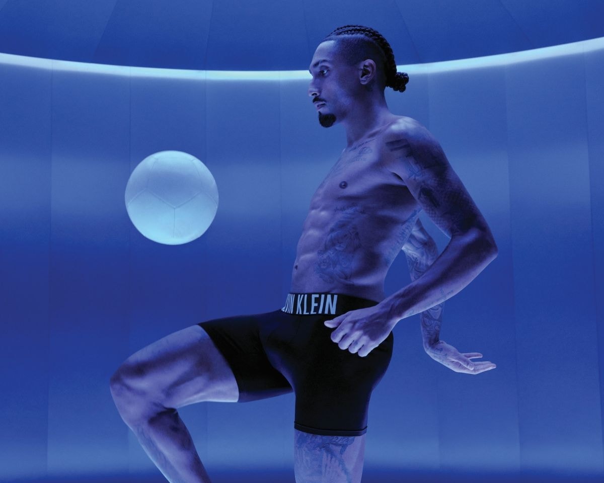 Un'immagine dell'adv Calvin Klein x Raphinha (courtesy Calvin Klein)