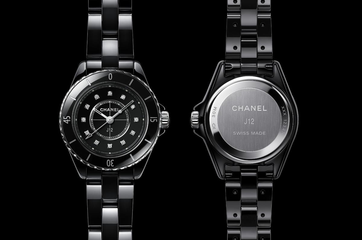 Chanel punta sul mini formato: ecco il nuovo J12 da 28 mm