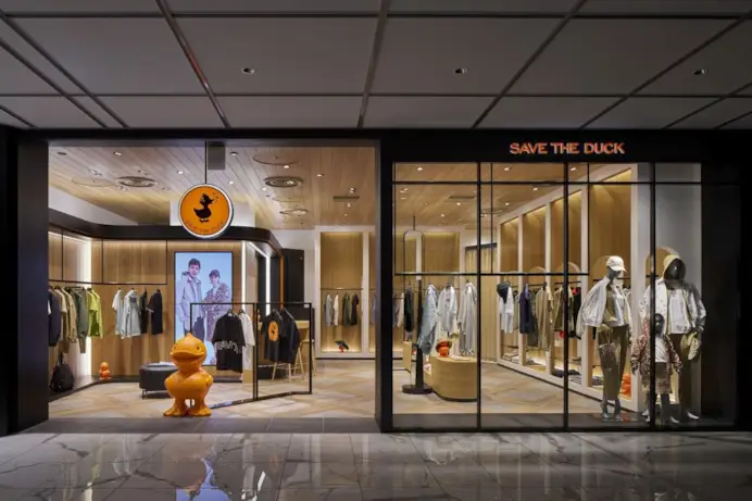 Lo store di Save the duck a Nagoya (courtesy Save the duck)