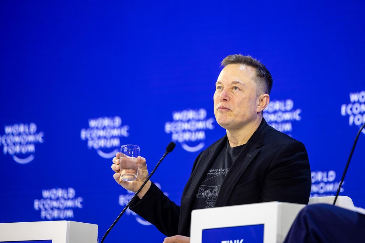 Investire in SpaceX, credere nelle ambizioni di Elon Musk o pagare oggi per profitti irrealizzabili?