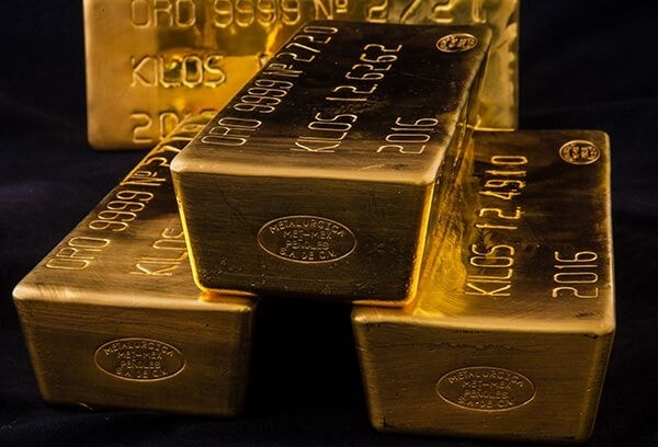 Oro, il prezzo rimbalza con forza: cosa guida il nuovo rally secondo Gold Avenue