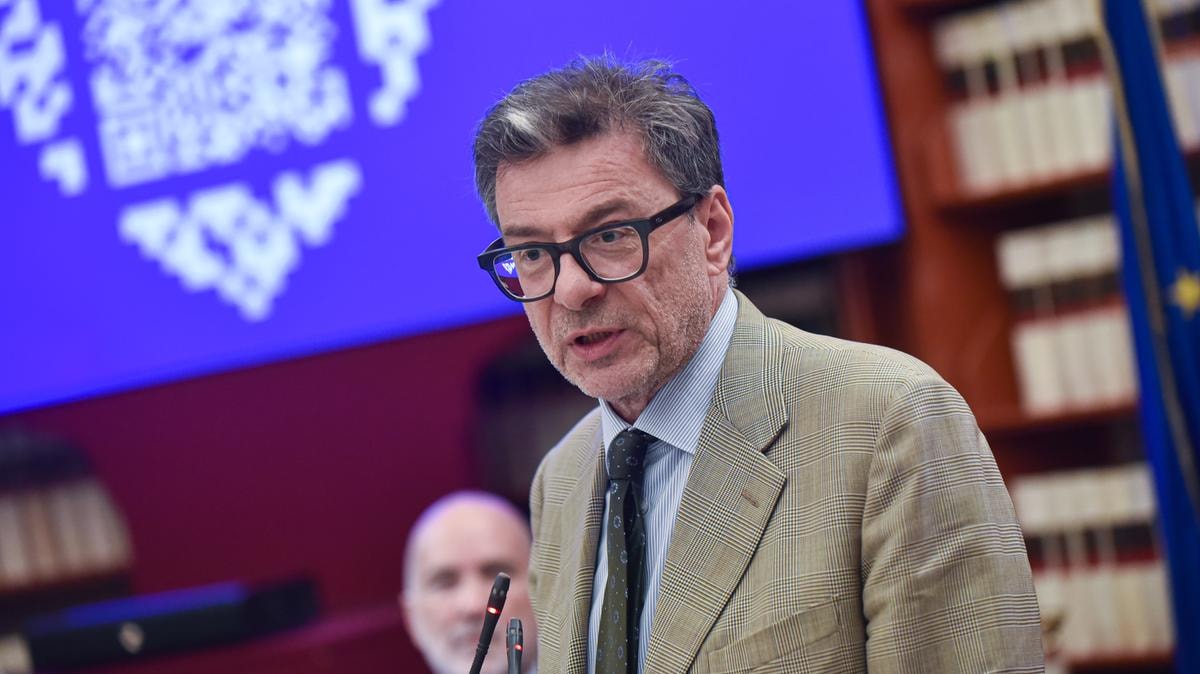 Btp Italia Sì, ecco la cedola minima: 1,6% fisso, più l’inflazione. Quanto renderà il nuovo titolo di Stato 