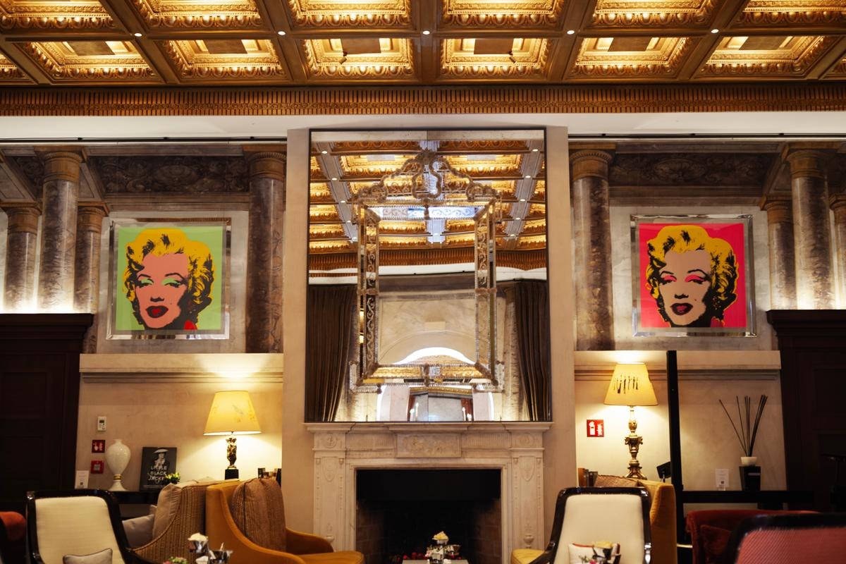 All’Eden di Roma si brinda ai 100 anni di Marilyn Monroe con un cocktail creato per lei e si esce con un’opera d’arte