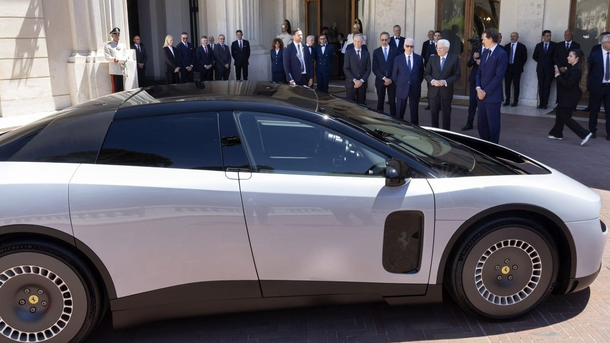 Ferrari Luce