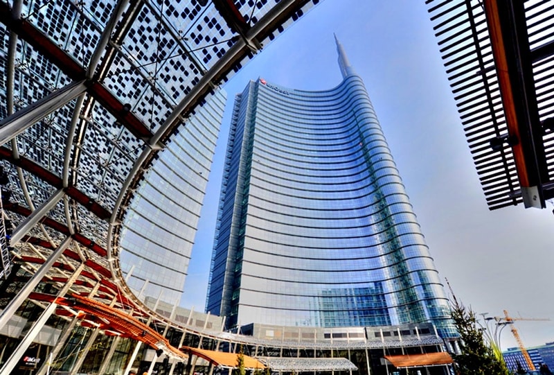 Unicredit, sull’ops per Commerzbank si muove la Procura di Francoforte: sotto esame le adesioni all’offerta e il ruolo dei derivati