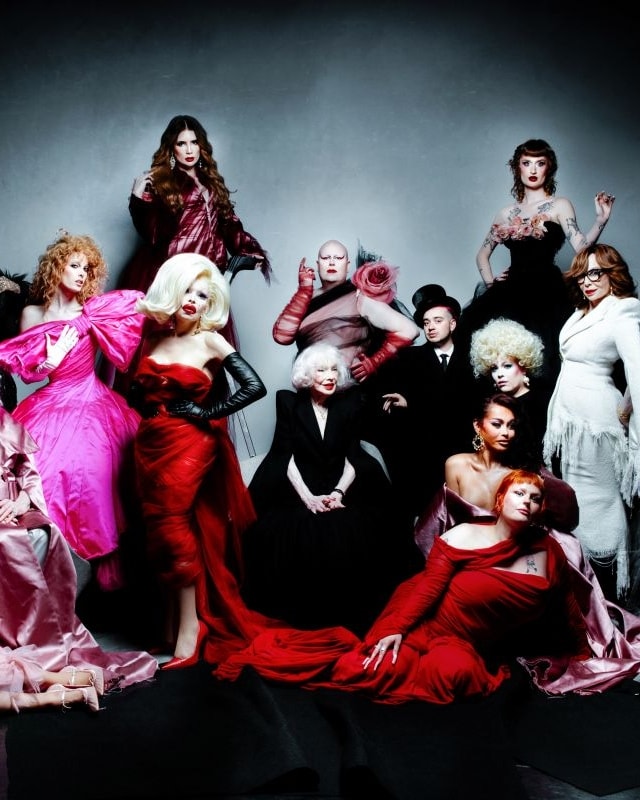 Il cast di Dolls folies (courtesy Matières fécales)