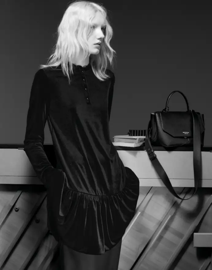 La campagna della borsa 1981 di Emporio Armani (courtesy Armani)