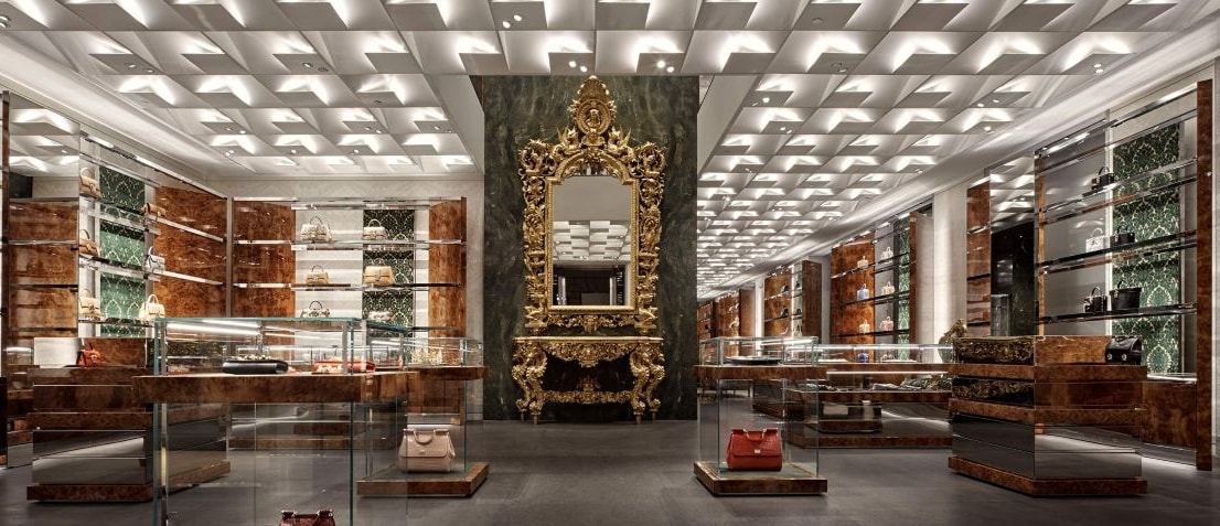 Lo store di Dolce&Gabbana in via Montenapoleone a Milano (ph official website)