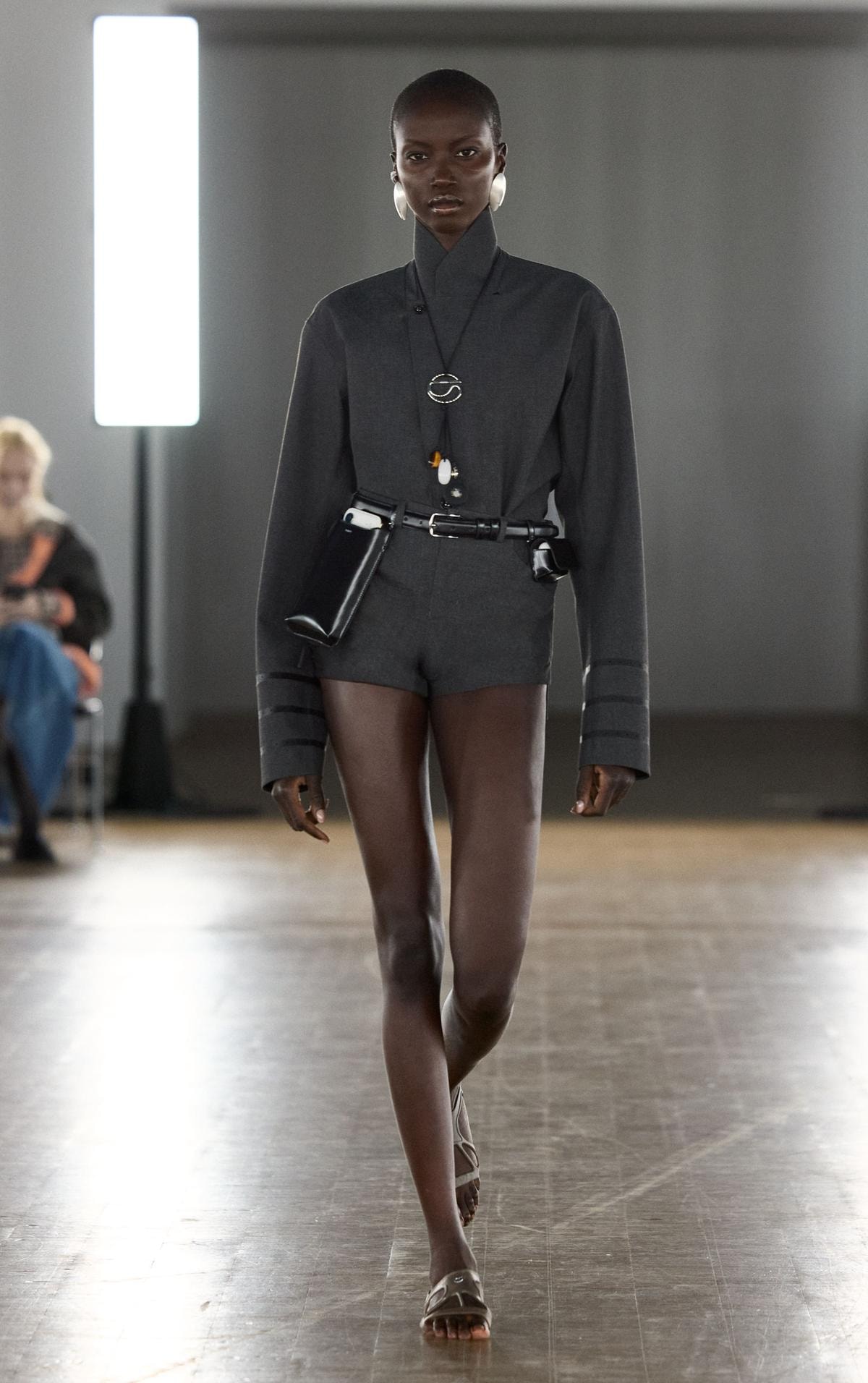 Un look Coperni spring-summer 2026 (Francesc Ten/MFF)