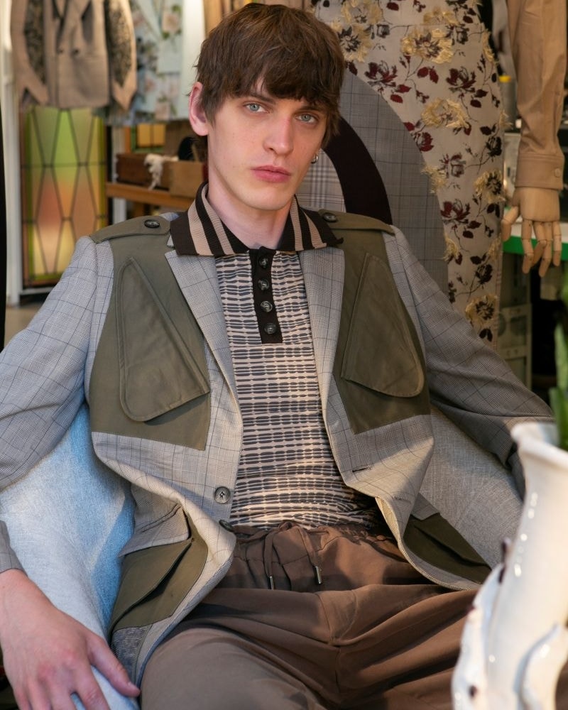 Antonio Marras guarda a est e al sartoriale