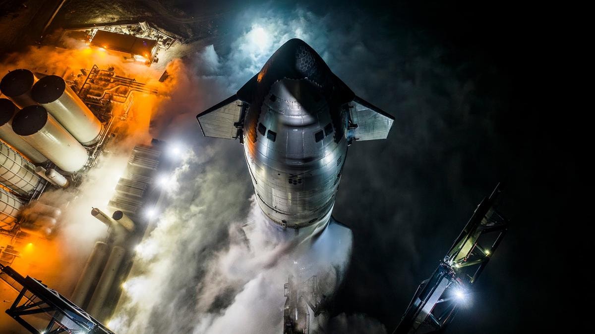 SpaceX perde quota dopo il rally. Analisti divisi sulla società di Elon Musk che intanto entra nei primi Etf europei