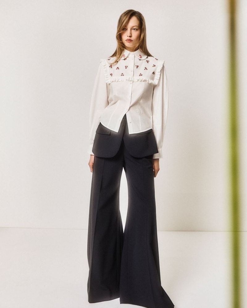 Un look Vivetta pre-collezione primavera-estate 2027 (courtesy Vivetta)