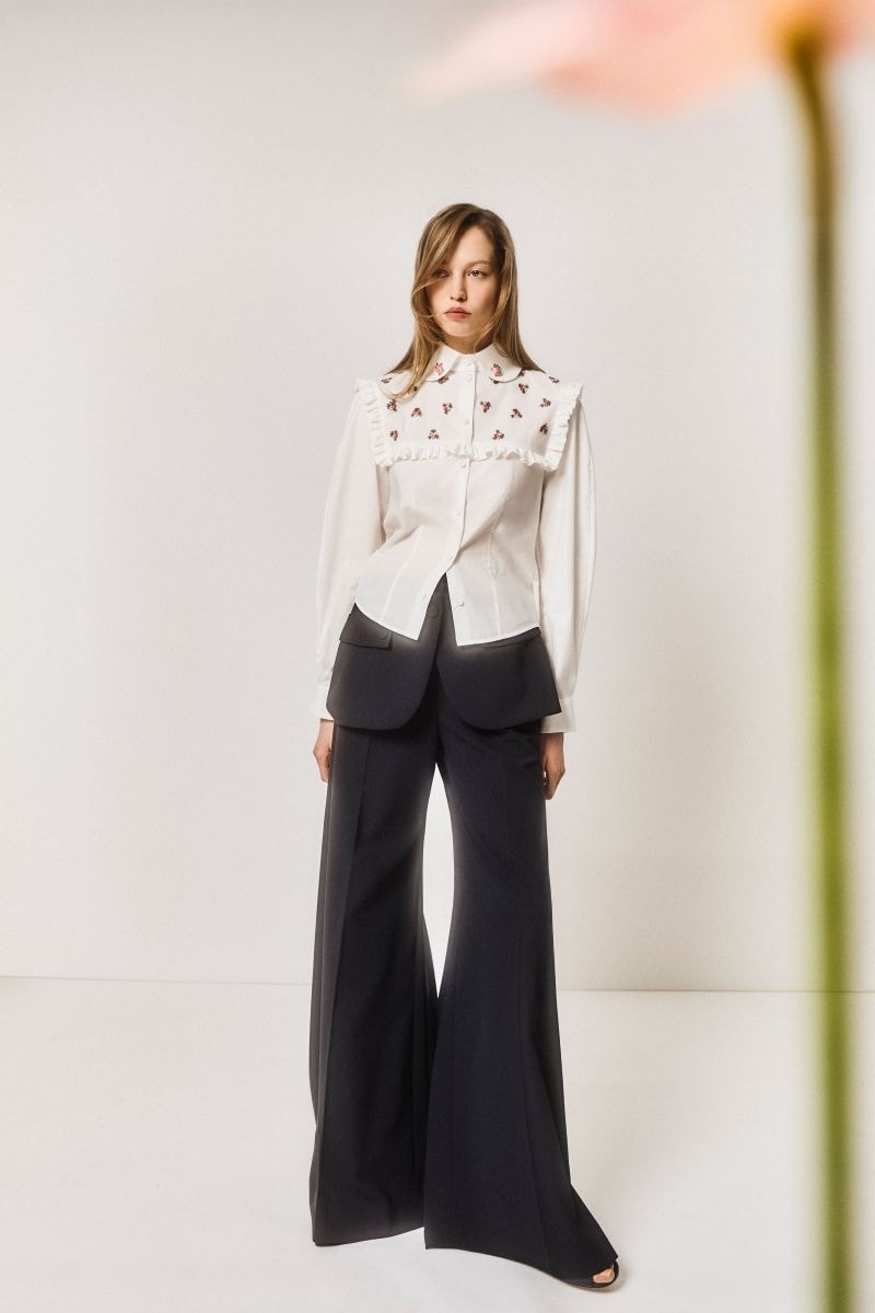 Un look Vivetta pre-collezione primavera-estate 2027 (courtesy Vivetta)