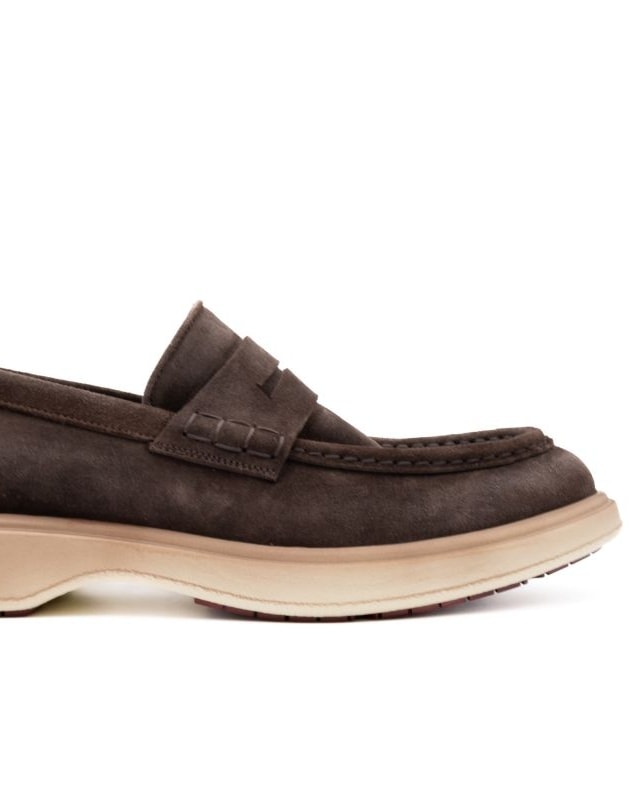 Una calzatura Sturlini spring-summer 2027 (courtesy Sturlini)
