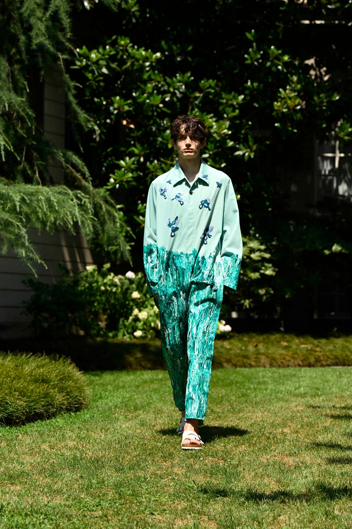 Un look Shinyakozuka spring-summer 2027 (ph Francesc Ten/MFF)
