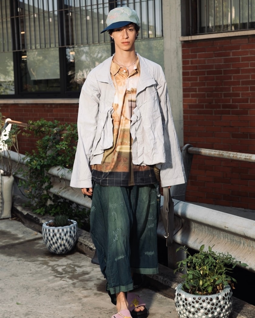 Un look Simon Cracker spring-summer 2027 (courtesy Simon Cracker)