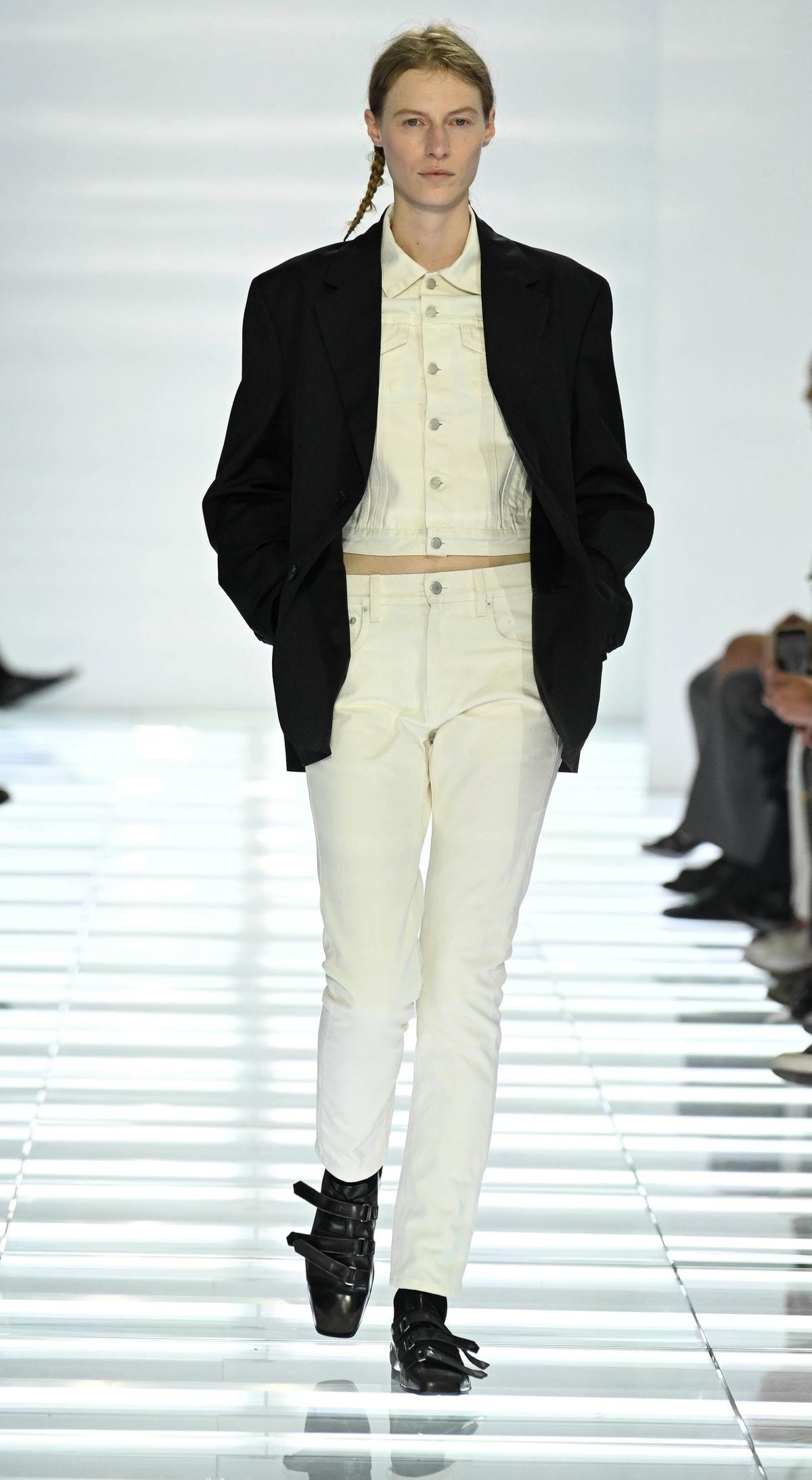 Un look Prada spring-summer 2027 (courtesy Prada)