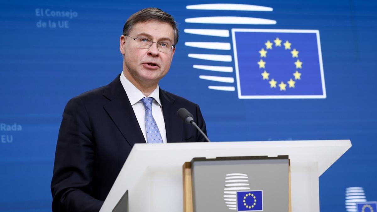 Caro energia, Bruxelles avverte gli Stati: molti aiuti non rispettano i requisiti. A rischio il taglio delle accise in Italia