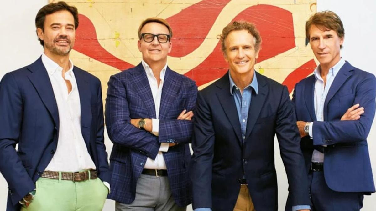 Il cda di Edizione. Il secondo da sinistra, Carlo Bertagnon Benetton