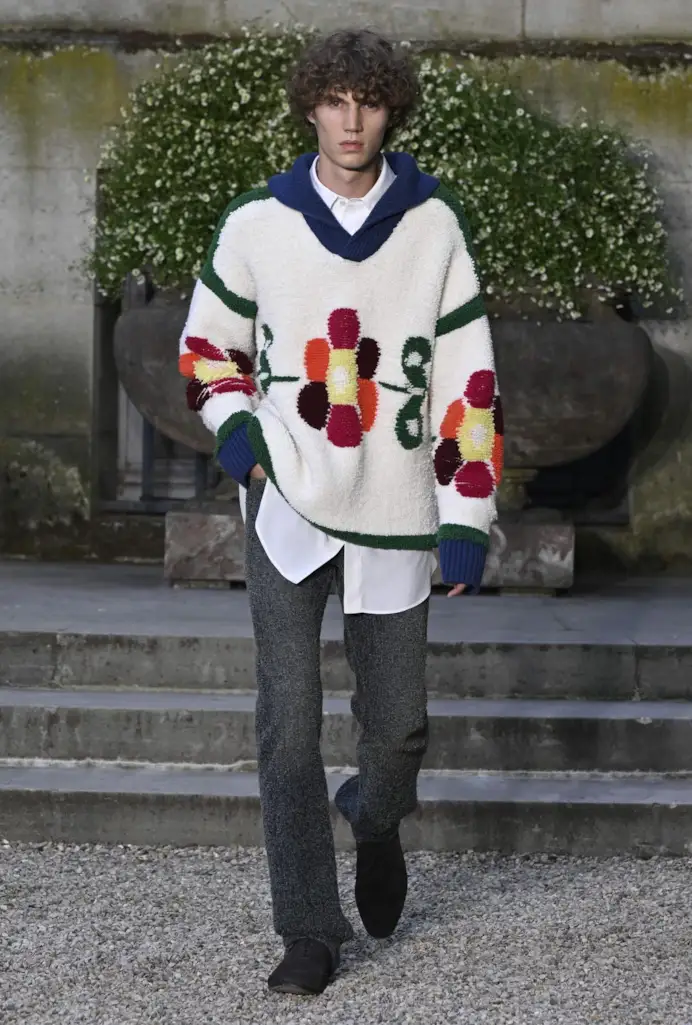 Un look Dior spring-summer 2027 (ph Francesc Ten/MFF)