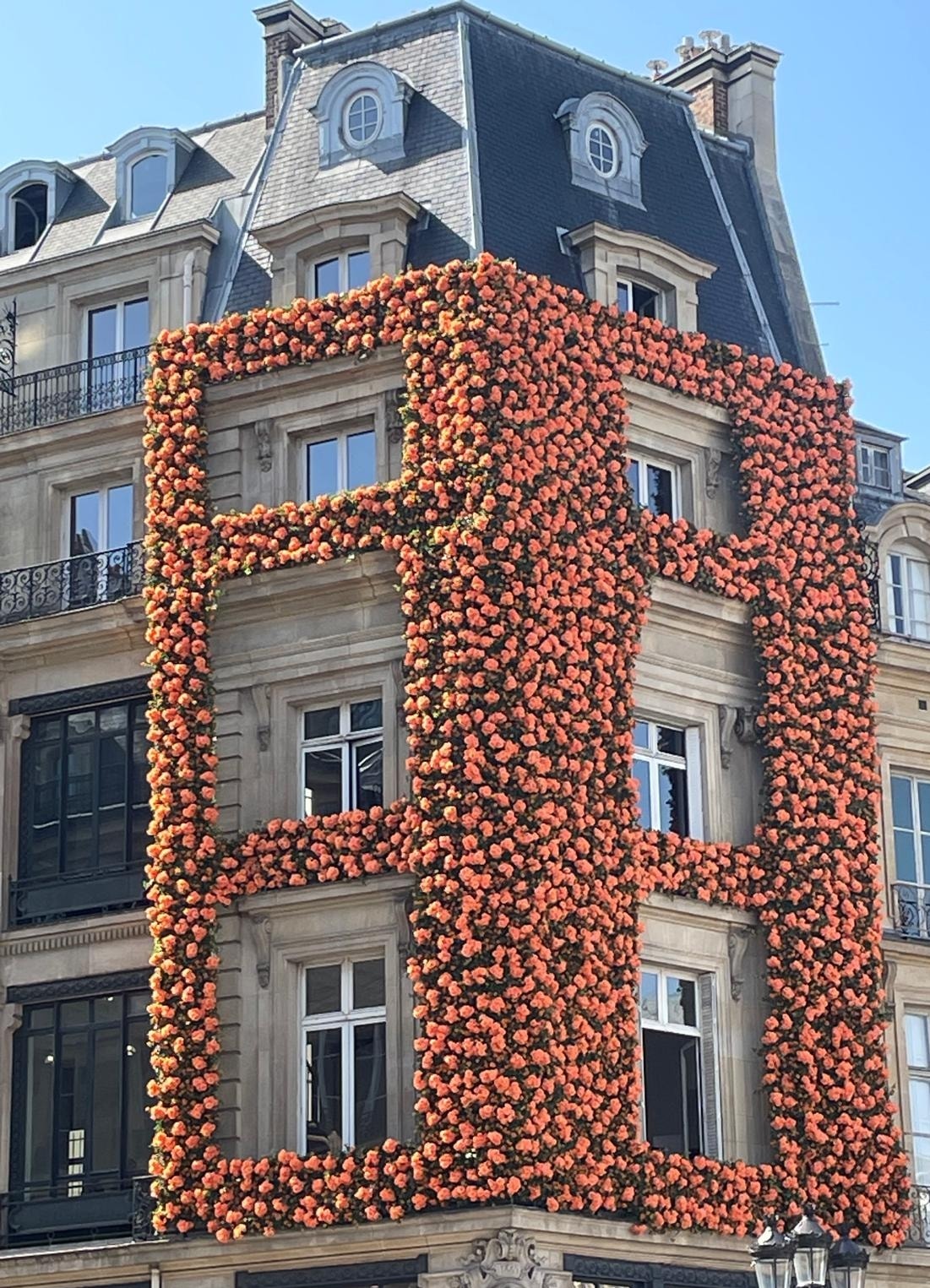 Una foto al numero 3 della Place des victoires (ph Silvia Manzoni)