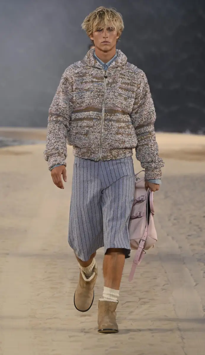 Un look Louis Vuitton spring-summer 2027 (ph Francesc Ten/MFF)